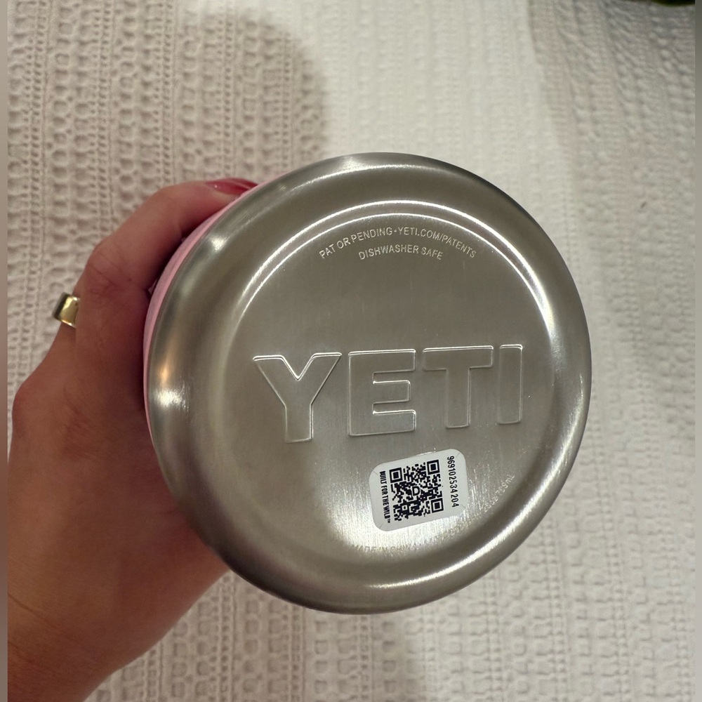 Yeti Rambler 26 oz - Picture 9 of 9